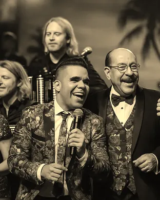 Grupo Canaveral & Los Hermanos Flores