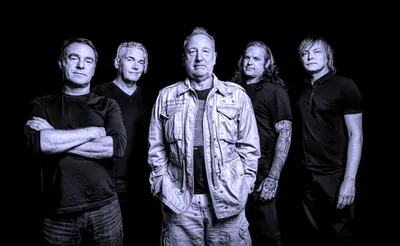 Peter Hook And The Light