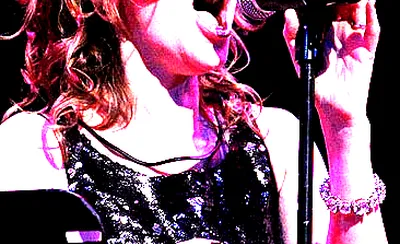 Sandra Bernhard